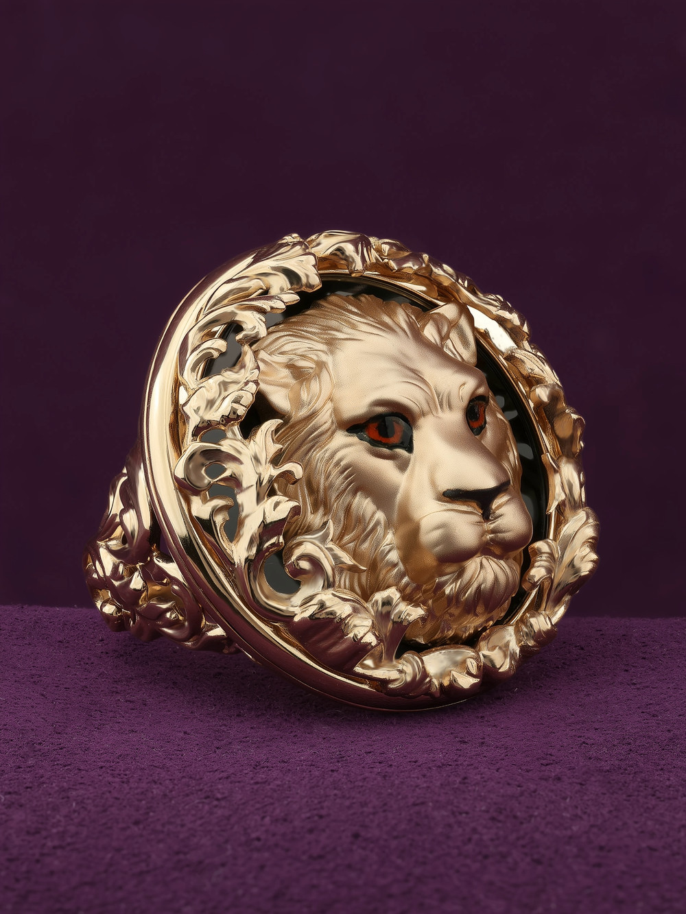 Кольцо из золота c эмалью и ониксом