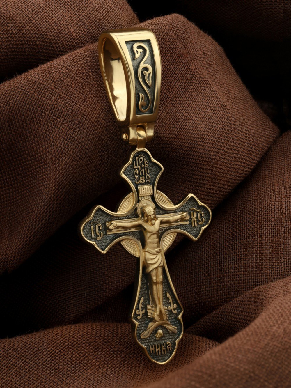 Крест из лимонного золота