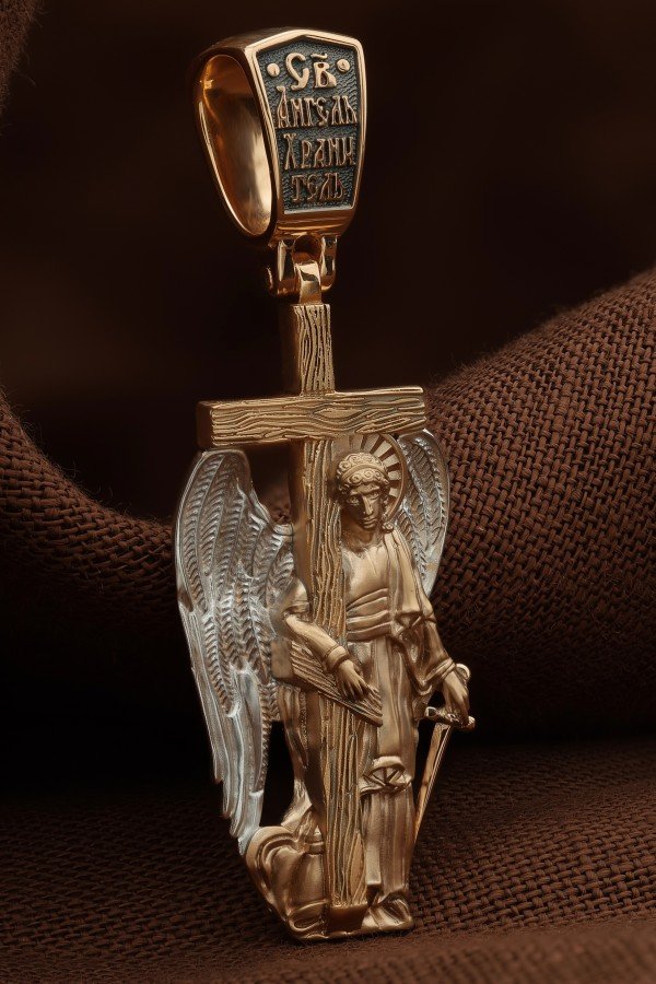 Крест из золота