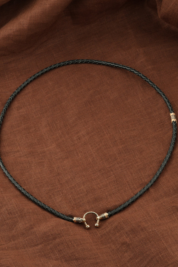 Гайтан из золота c кожаным шнурком