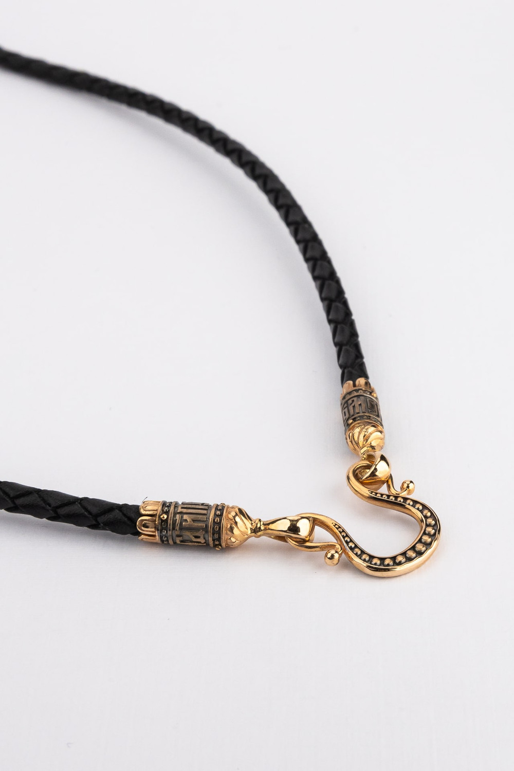 Гайтан из золота c кожаным шнурком