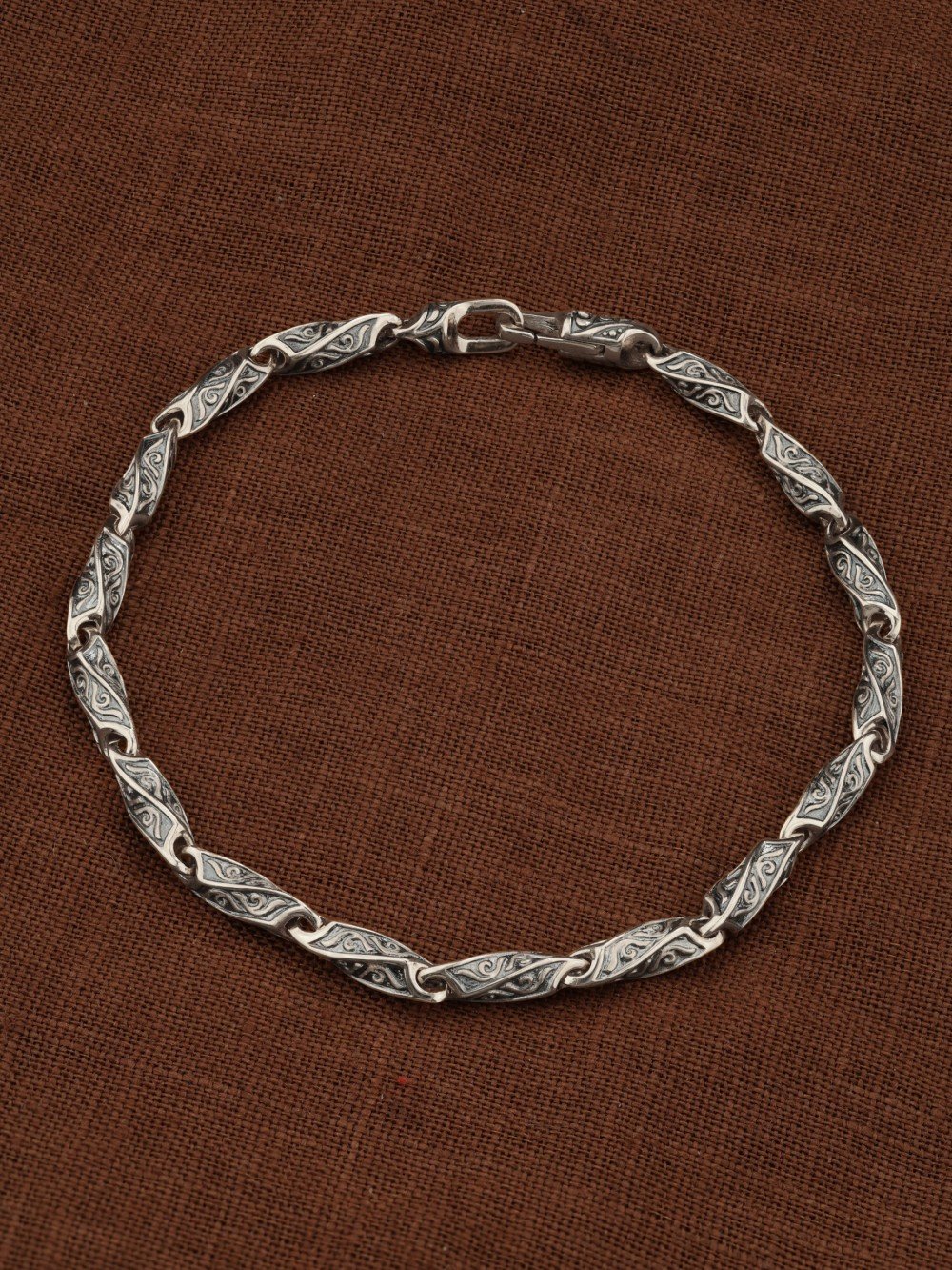 Браслет из белого золота