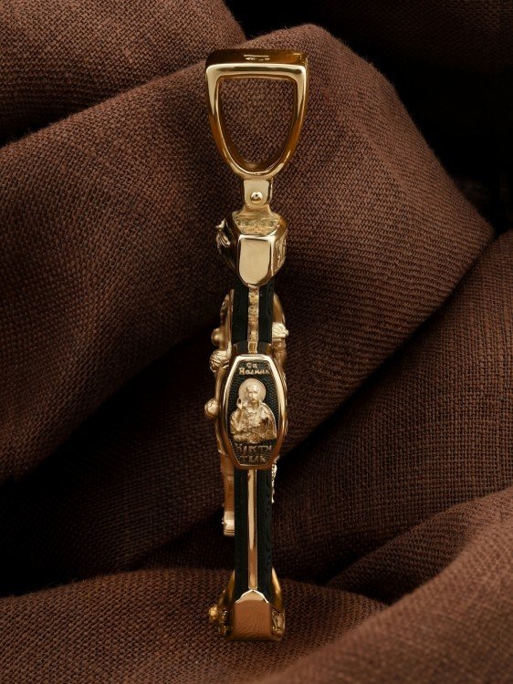 Крест из золота c эбеновым деревом