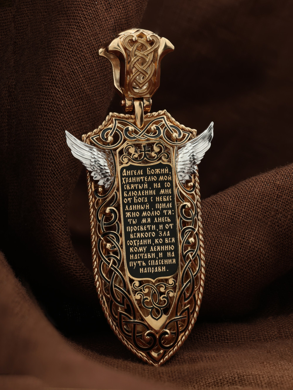 Образок из золота c эмалью и бивнем мамонта