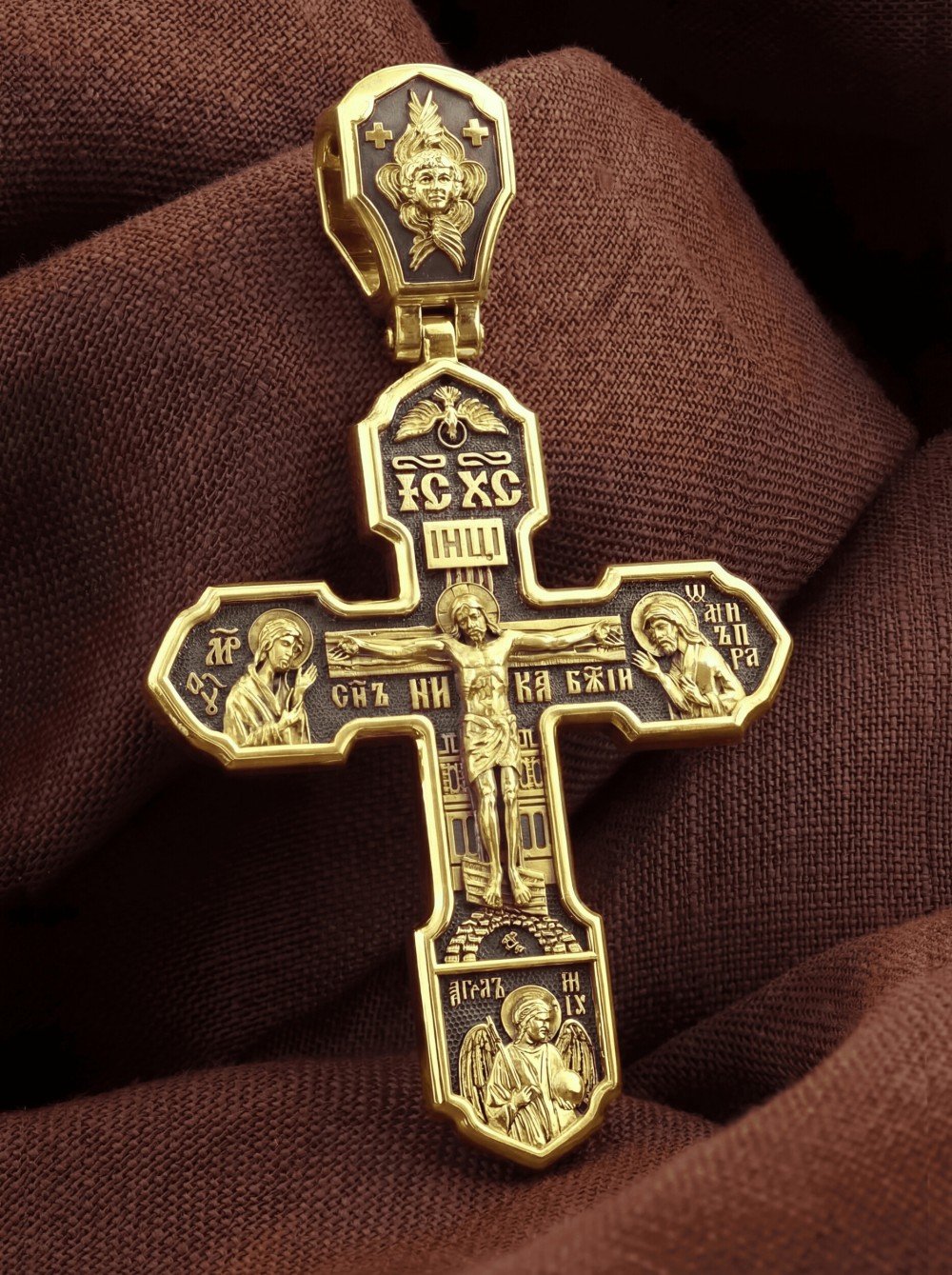 Крест из лимонного золота