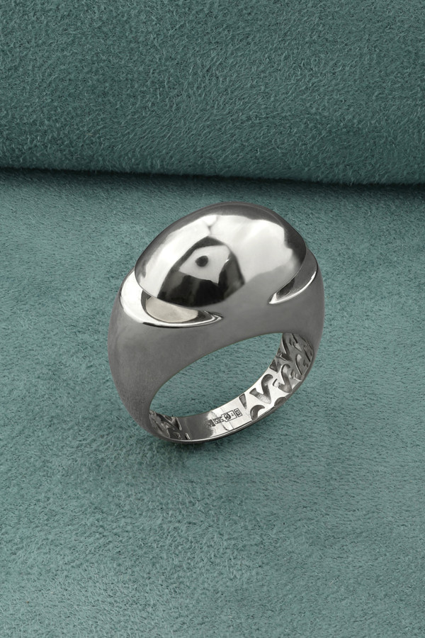 Кольцо из белого золота