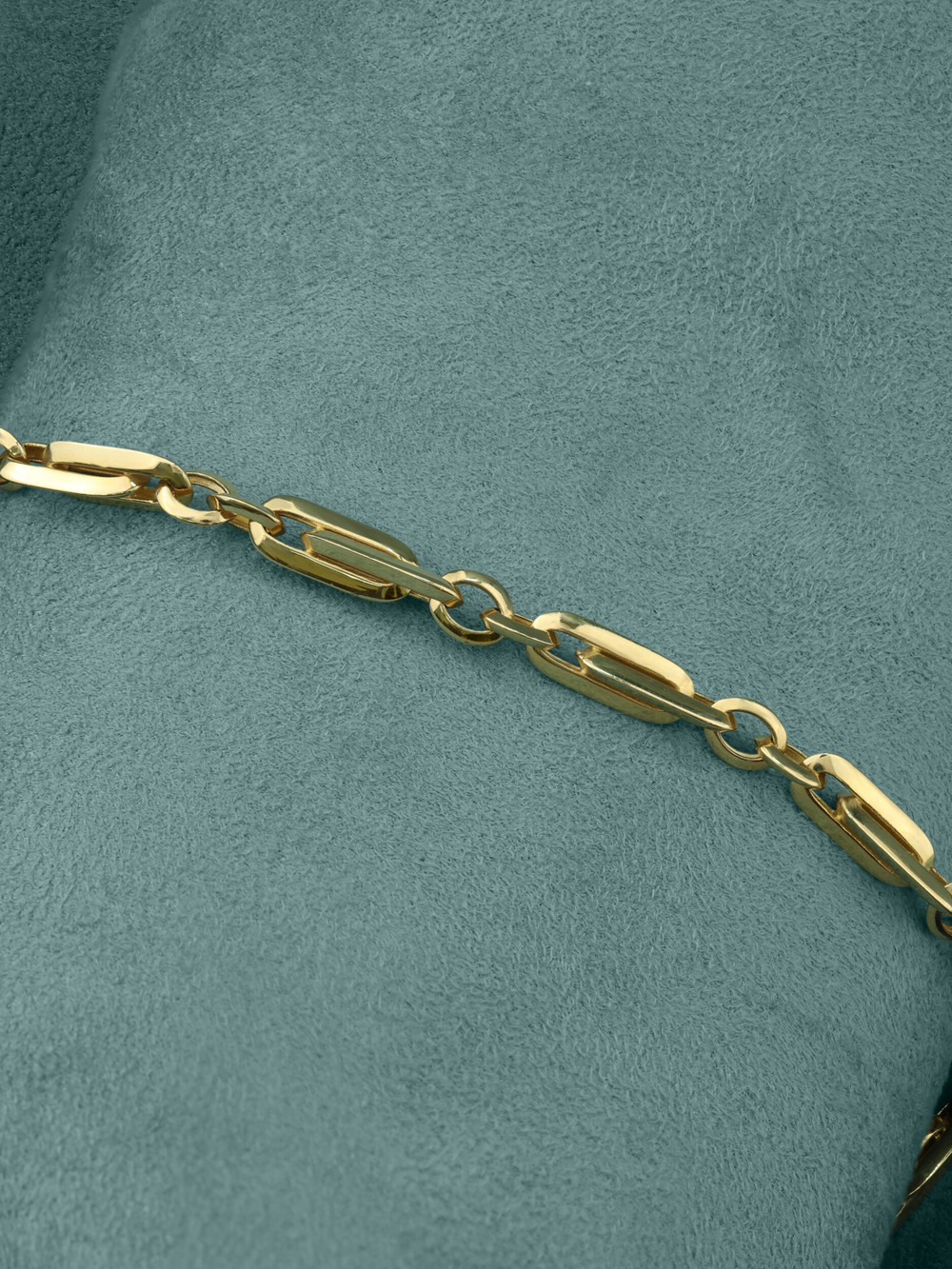 Браслет из лимонного золота