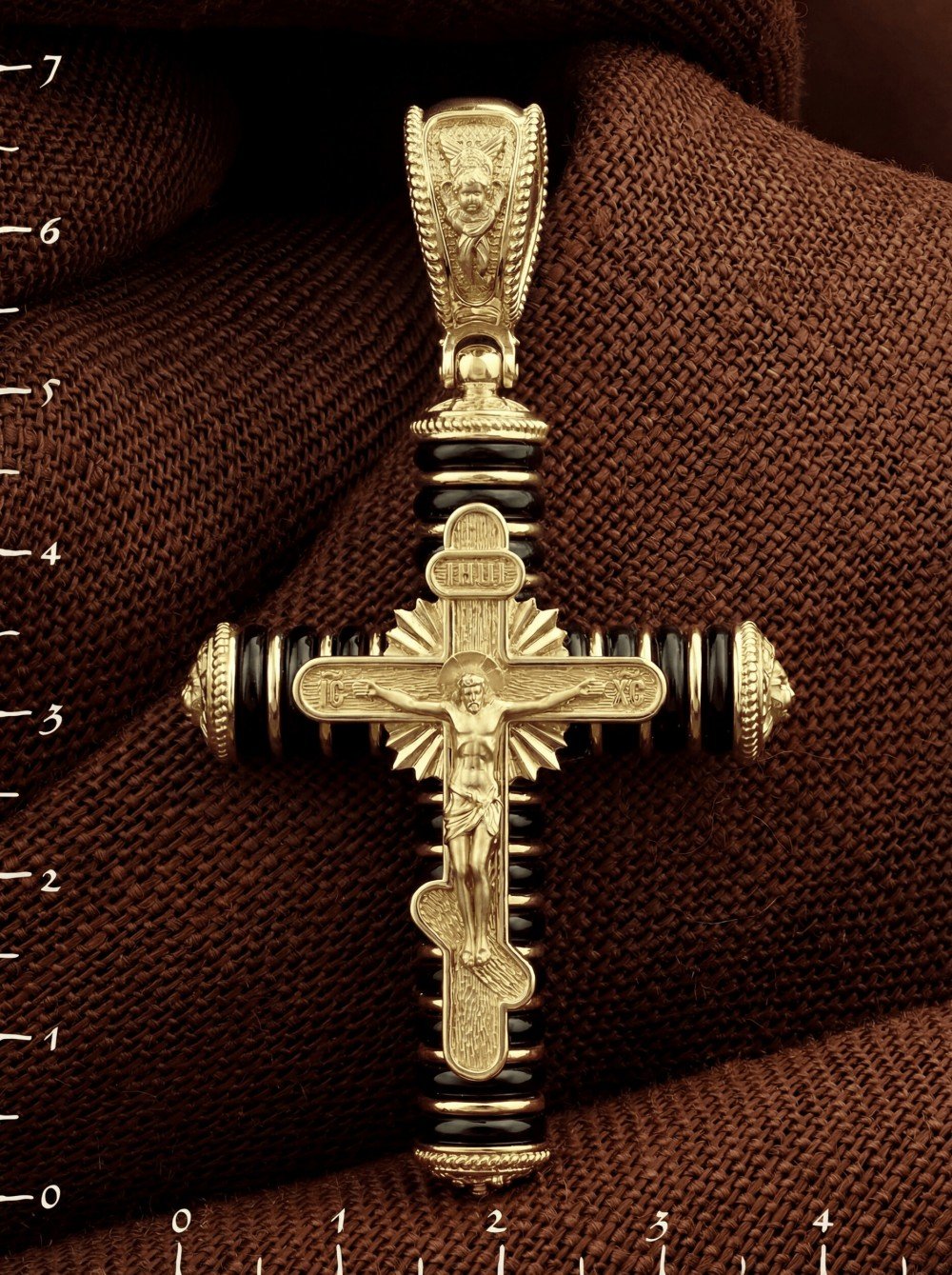 Крест из лимонного золота c ониксом