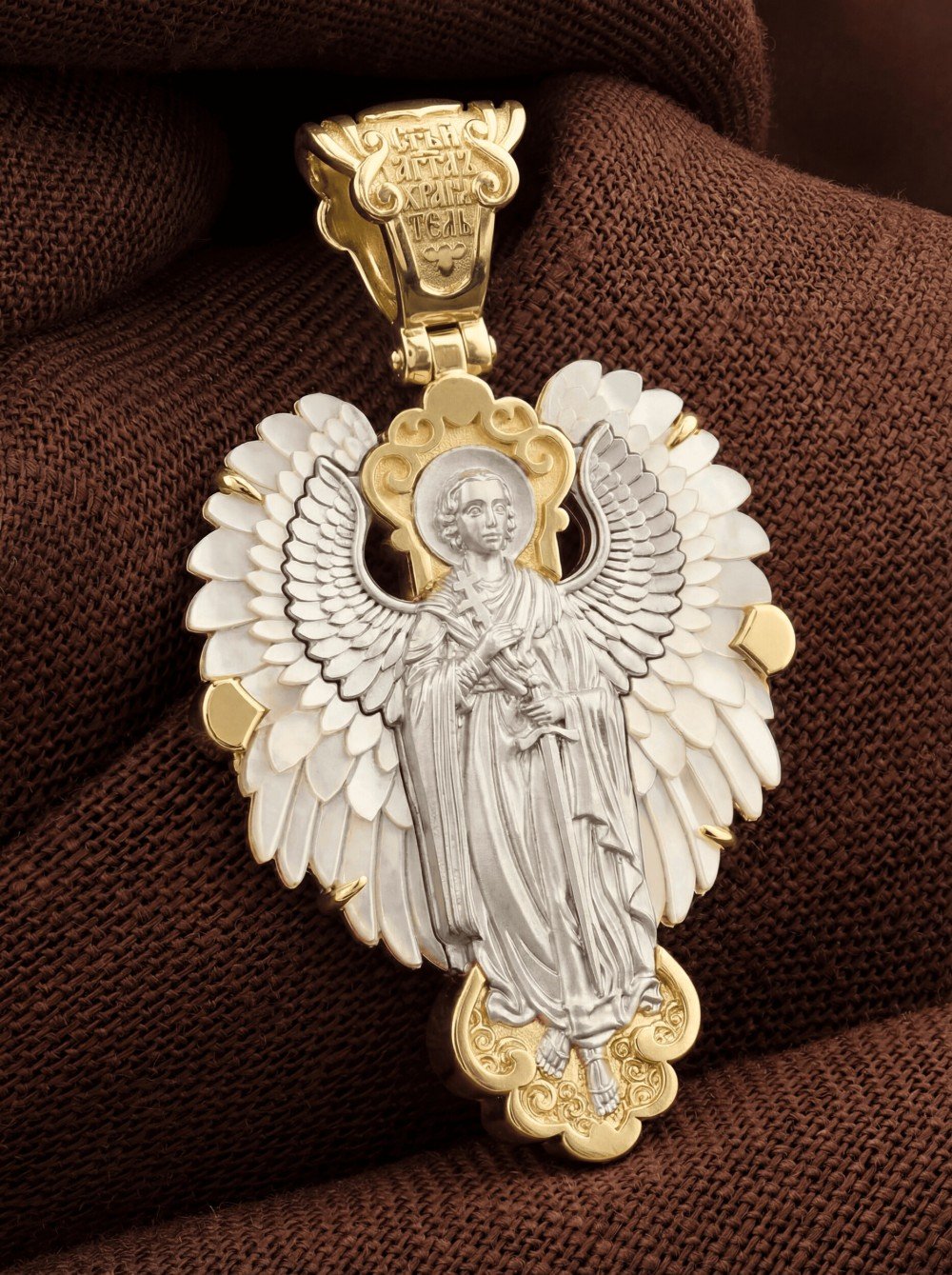 Крест из лимонного золота c перламутром