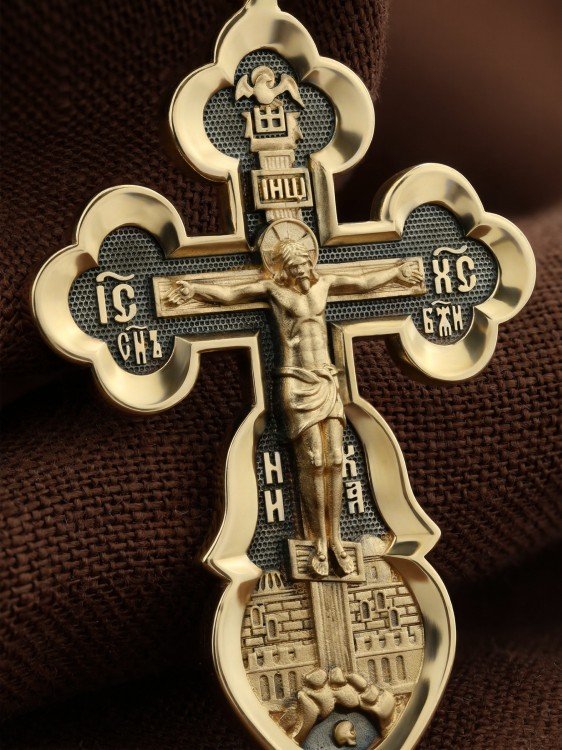 Крест из лимонного золота