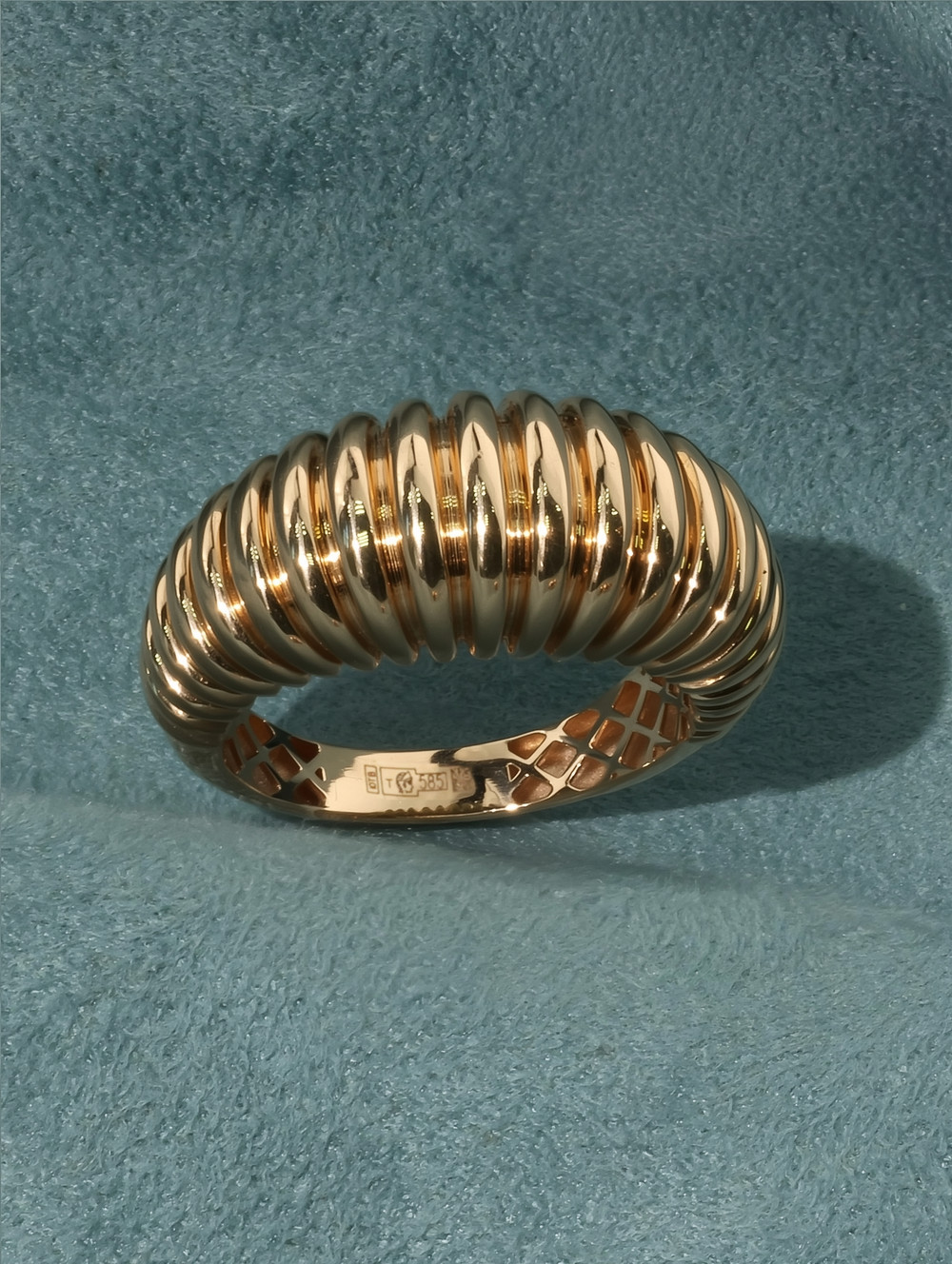 Кольцо из золота