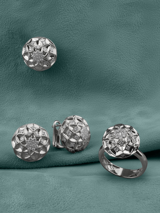 Подвеска из белого золота c бриллиантами