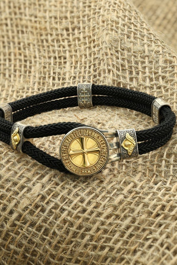 Браслет из серебра и золота c шёлковым шнурком