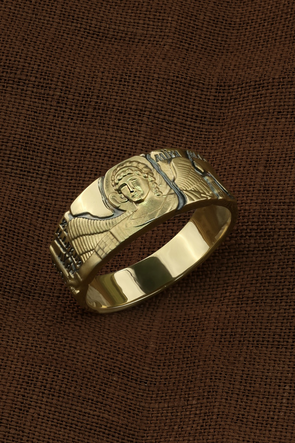 Кольцо из лимонного золота