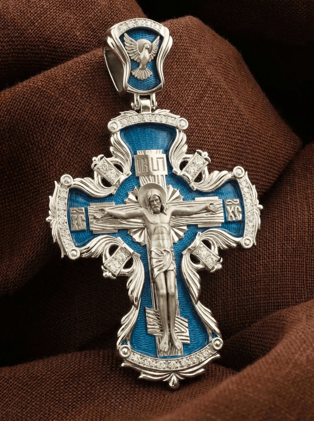 Крест из белого золота c эмалью и бриллиантами