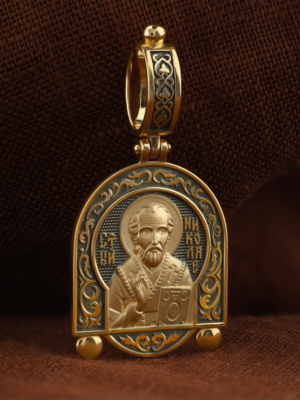 Образок из лимонного золота