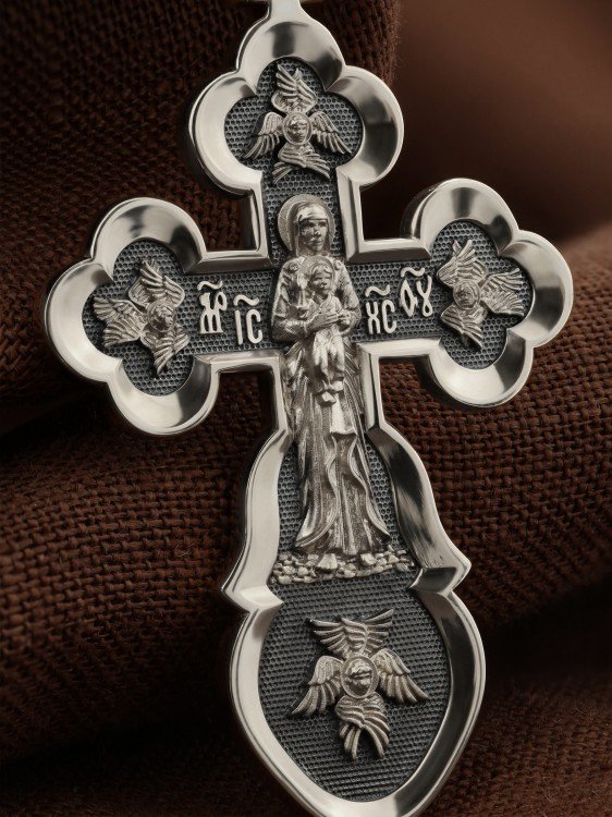 Крест из белого золота