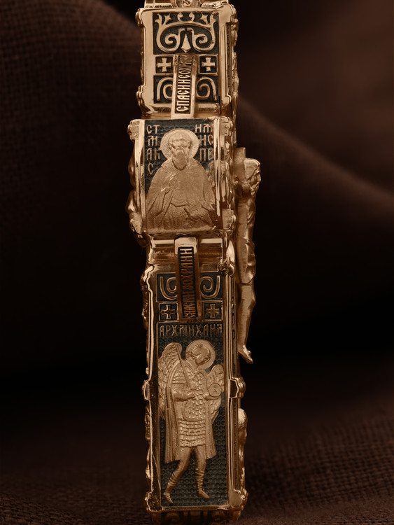 Крест из золота c эбеновым деревом