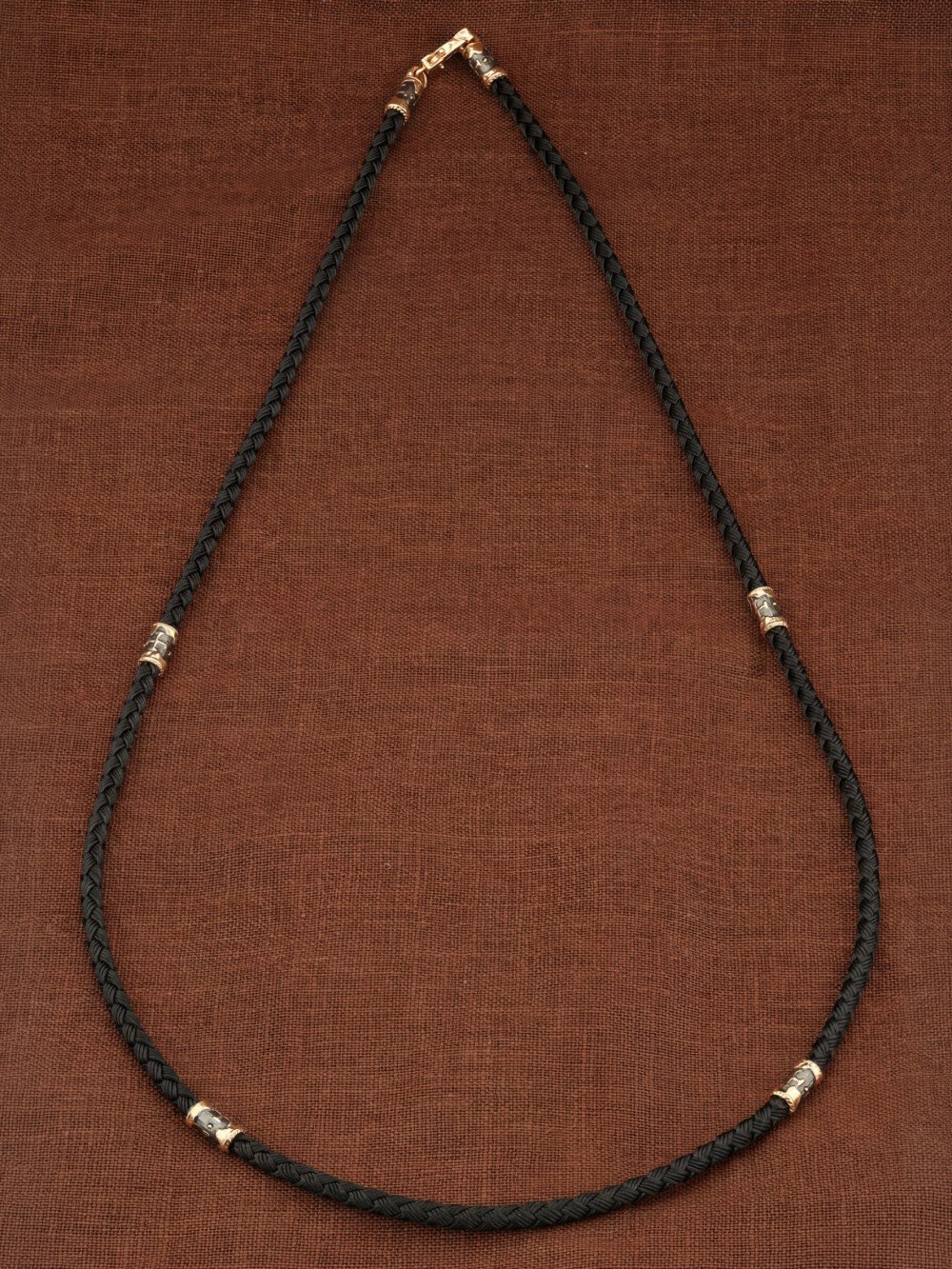 Шнурок шёлковый из золота c шёлковым шнурком