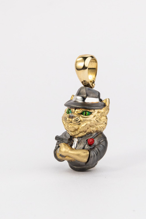 Подвеска из лимонного золота c эмалью, бриллиантами и рубином