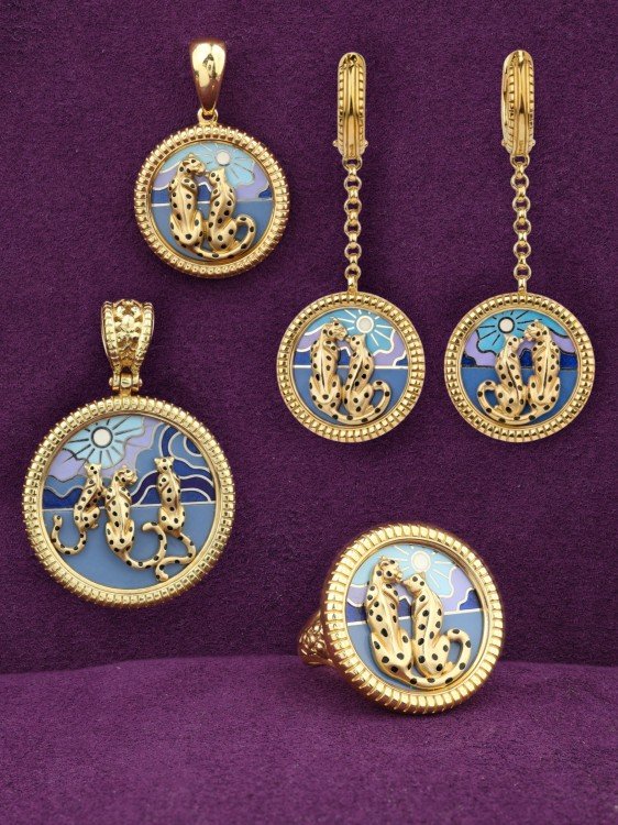 Подвеска из лимонного золота c эмалью