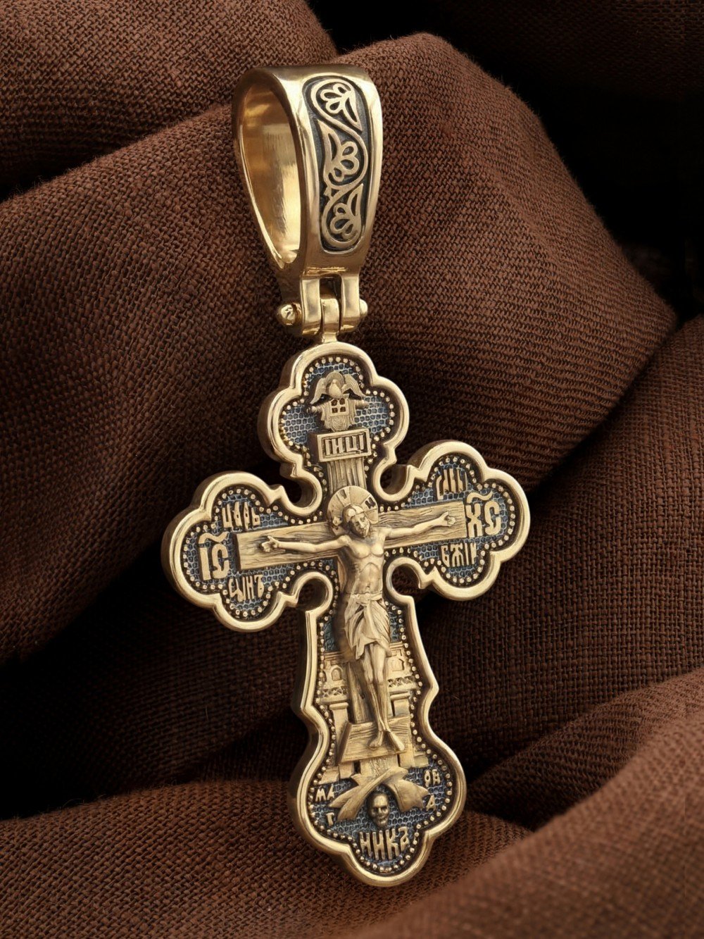 Крест из лимонного золота