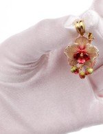 Подвеска из лимонного золота 585 пробы c эмалью
