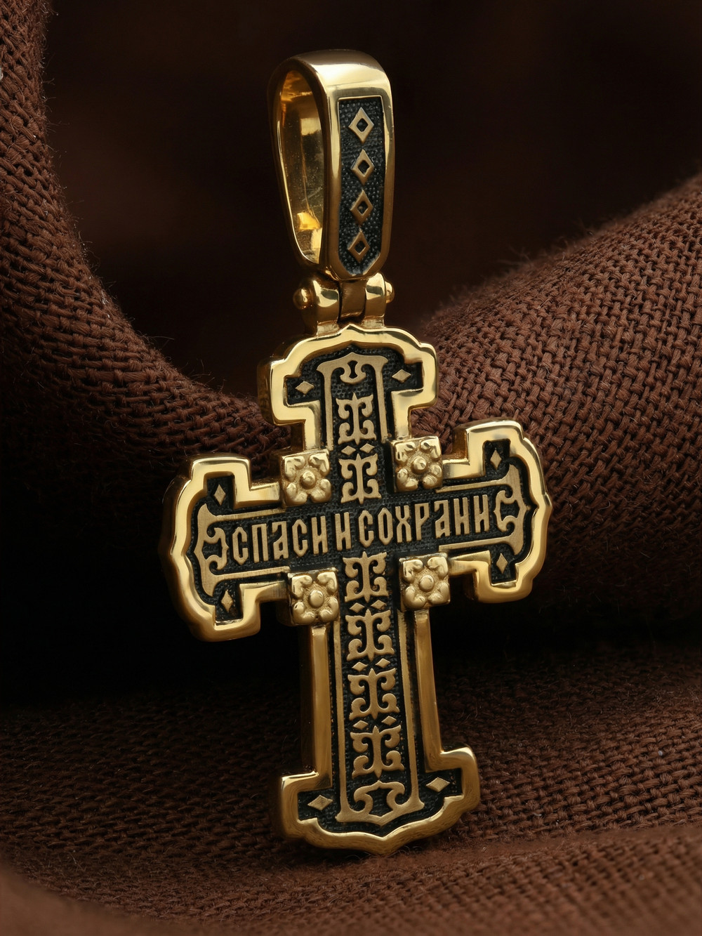 Крест из лимонного золота