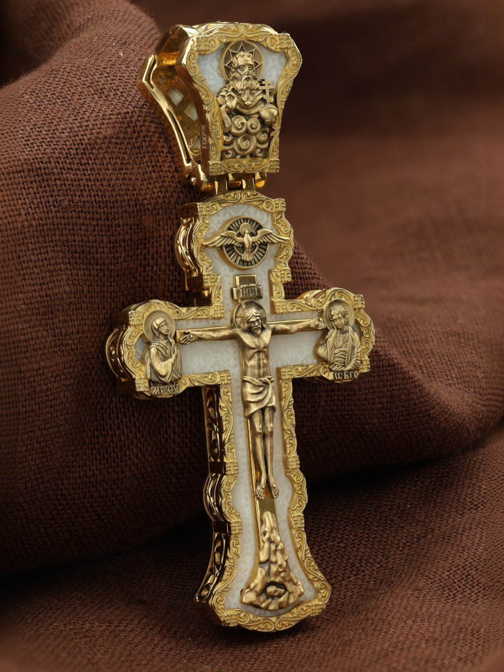 Крест из лимонного золота c бивнем мамонта