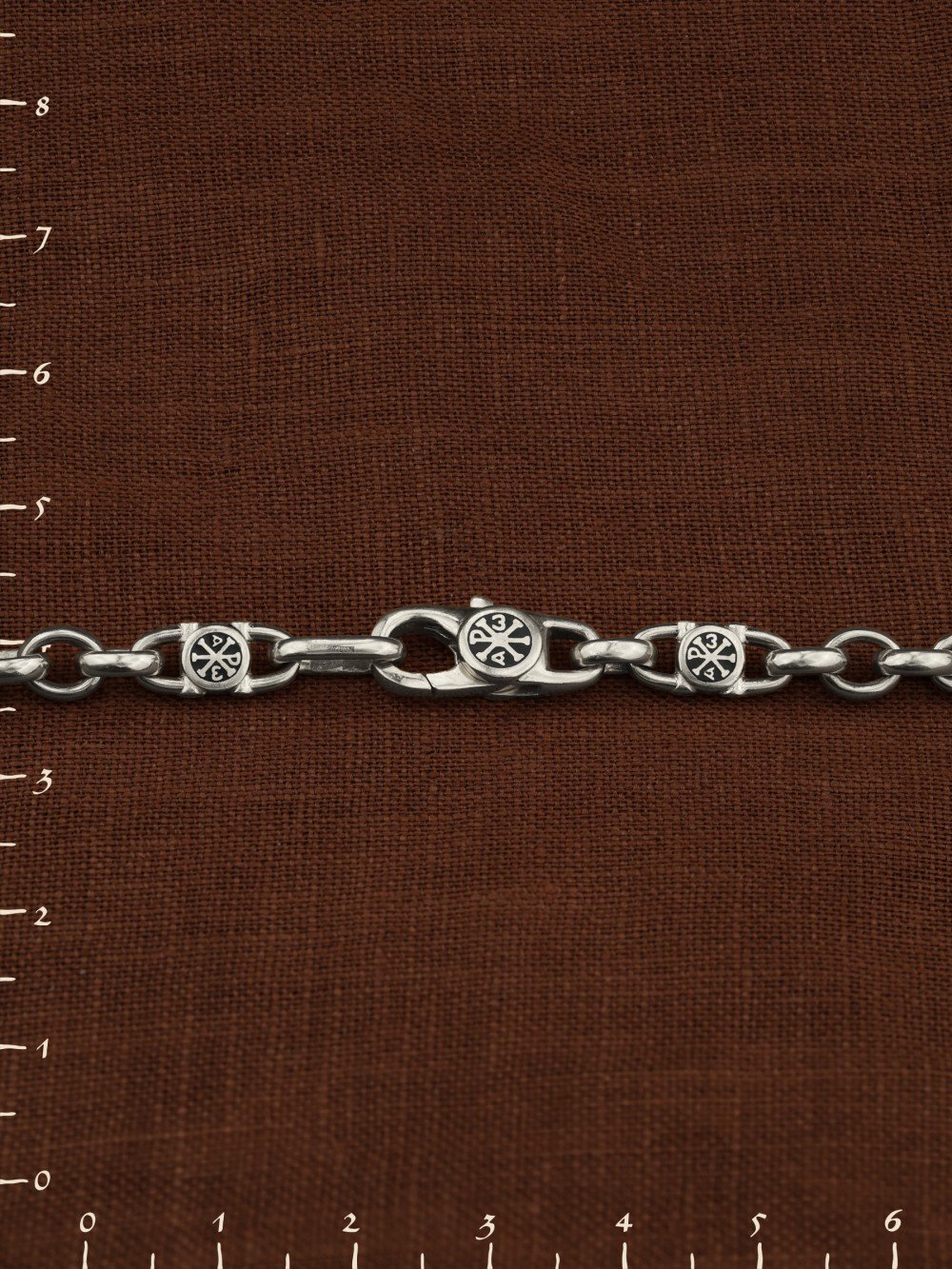 Цепь из белого золота c эмалью