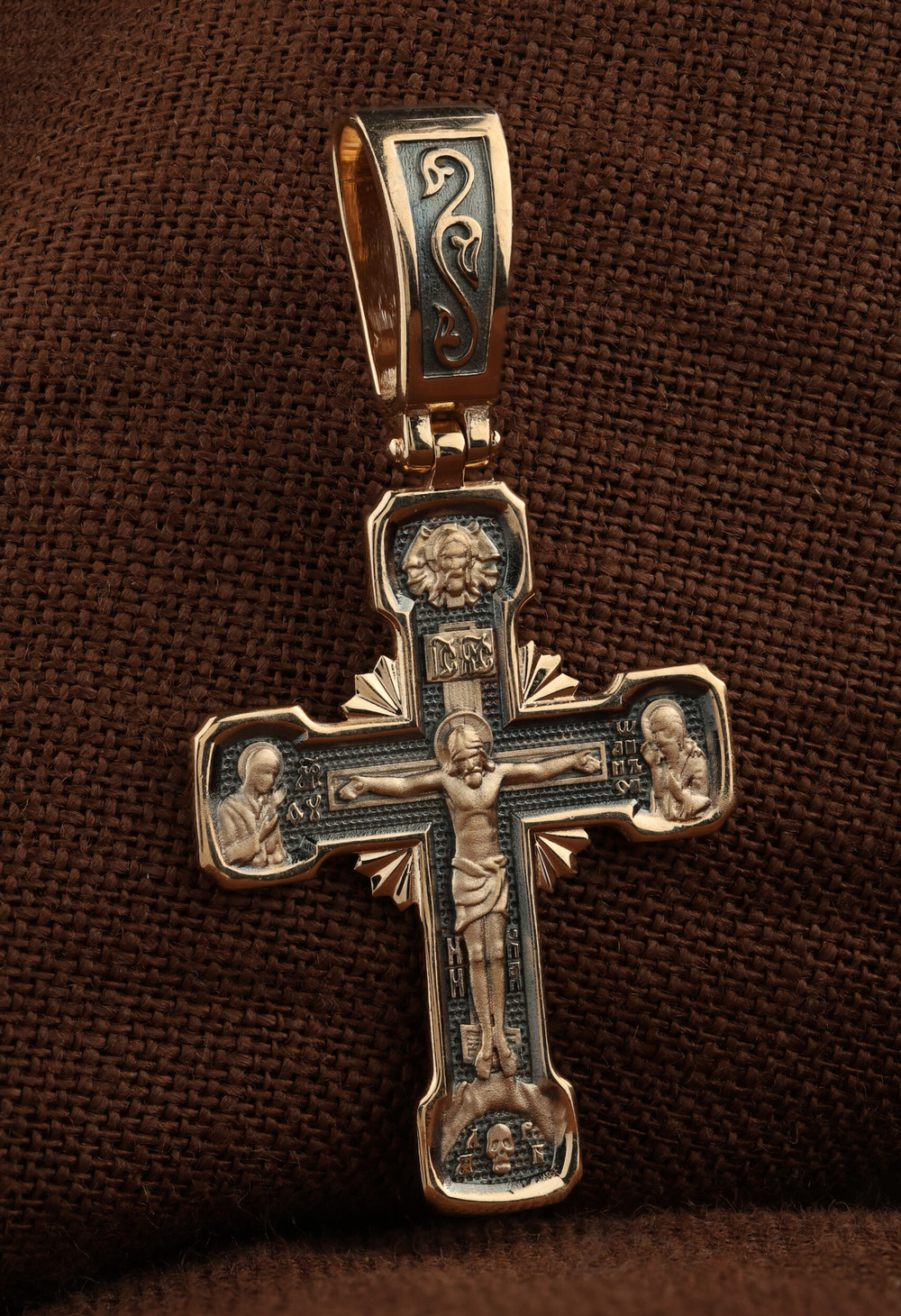 Крест из золота