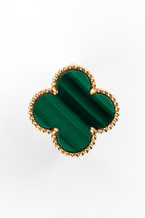 Кольцо из золота c малахитом