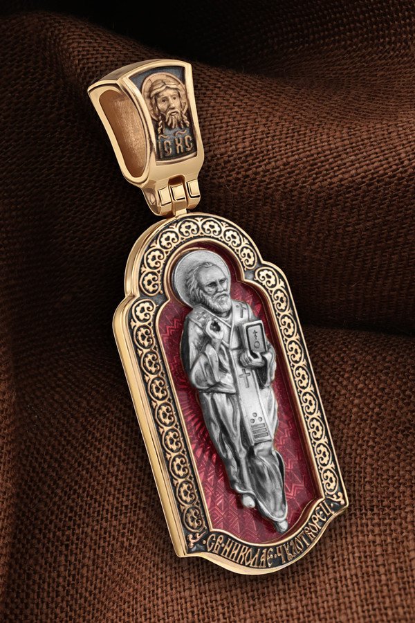 Образок из золота c эмалью