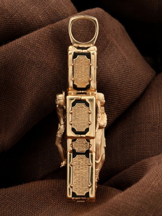 Крест из золота c эбеновым деревом