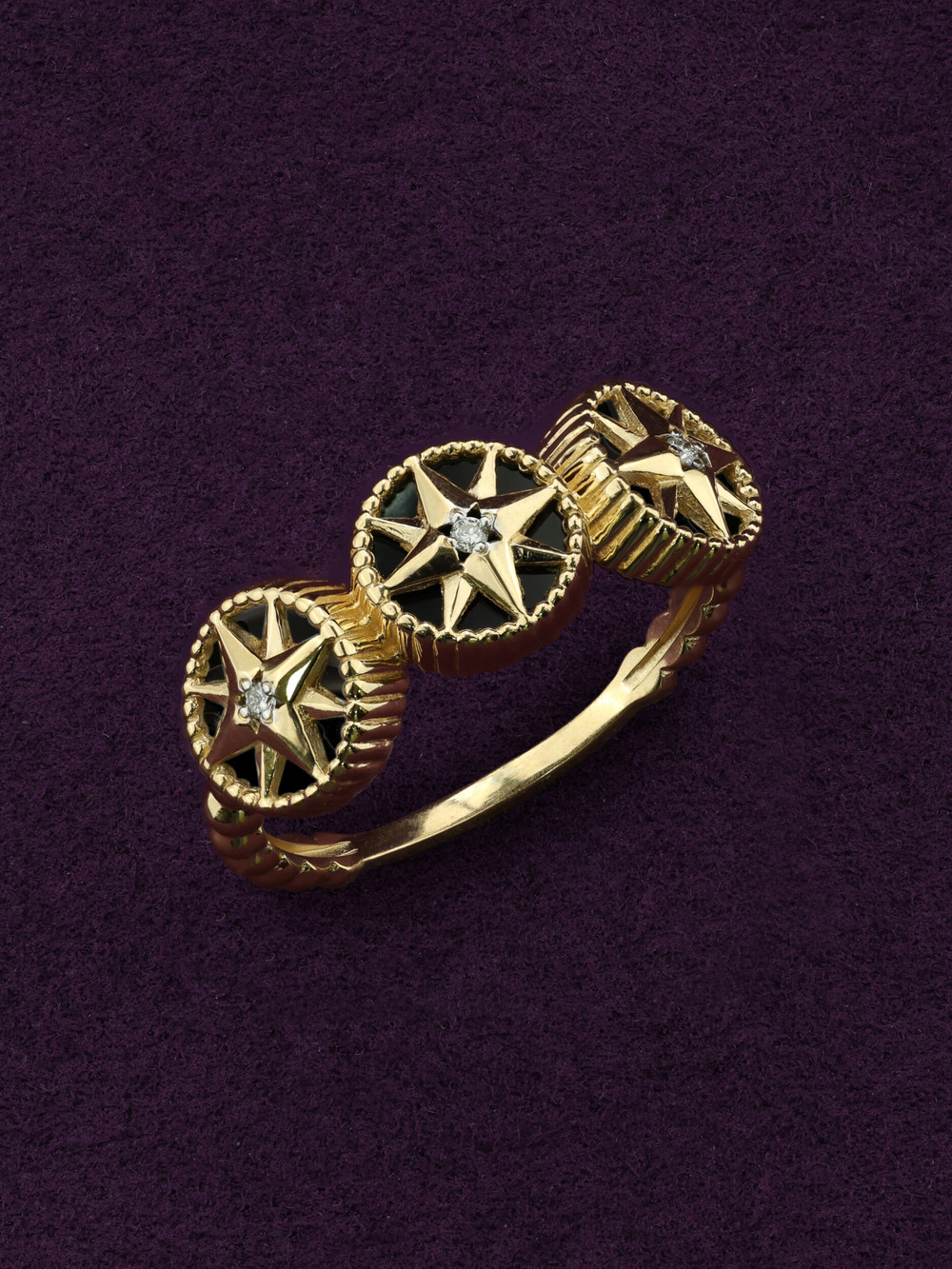 Кольцо из лимонного золота c бриллиантами и ониксом