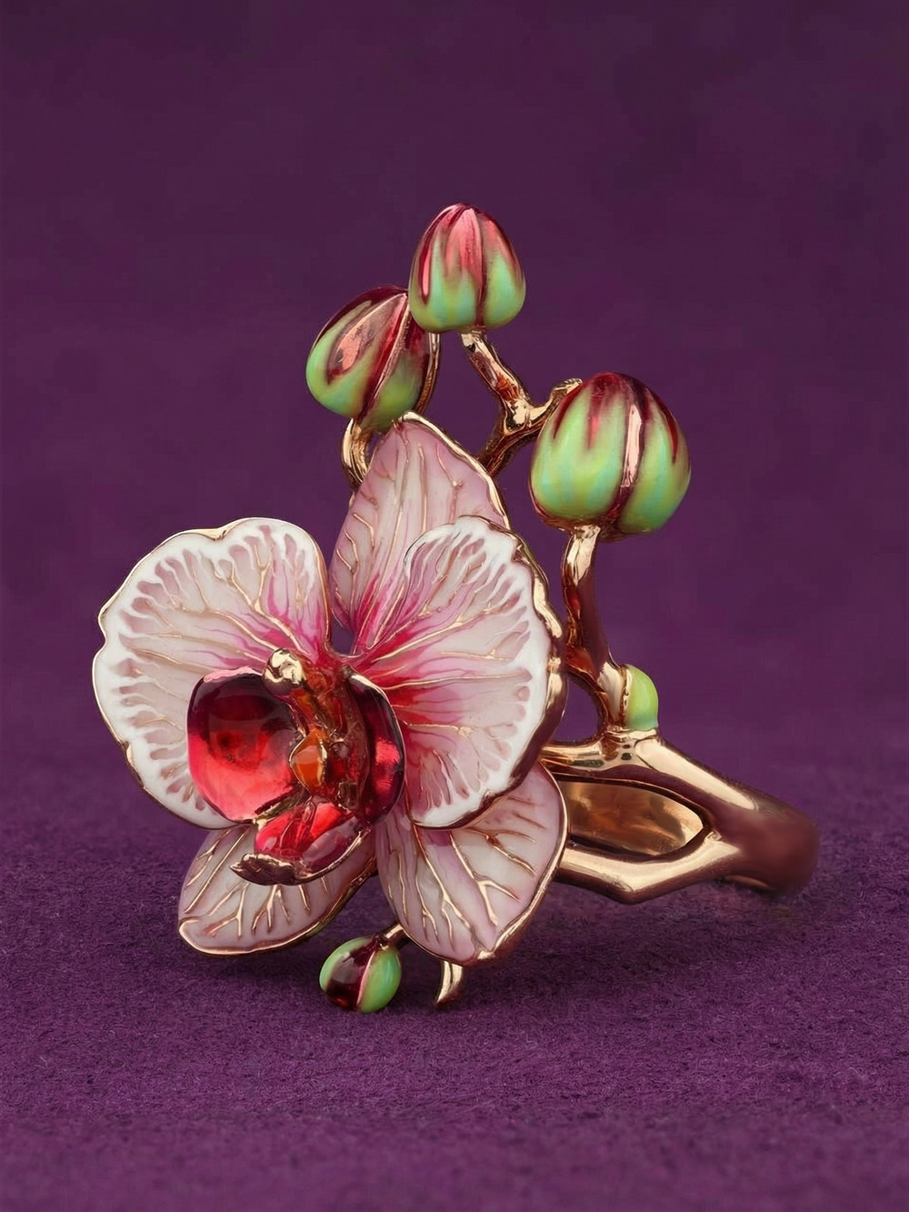 Кольцо из золота c эмалью