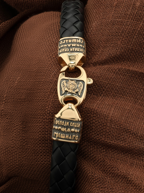 Браслет из золота c шнурком