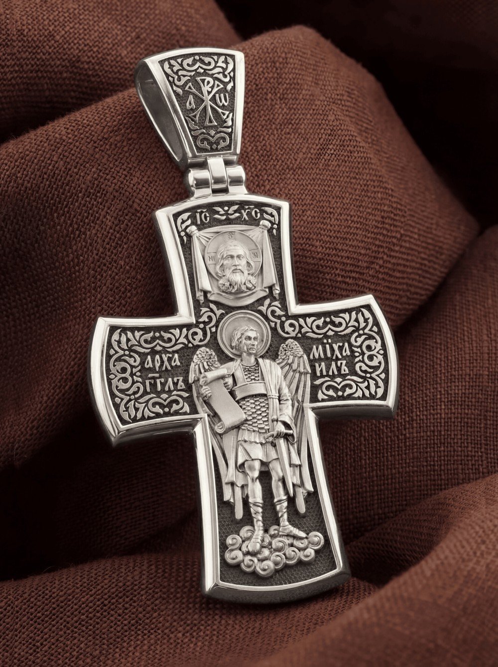 Крест из белого золота