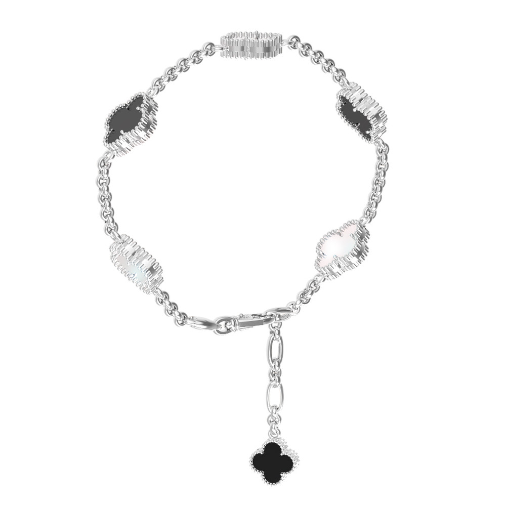 Браслет из белого золота c ониксом и перламутром