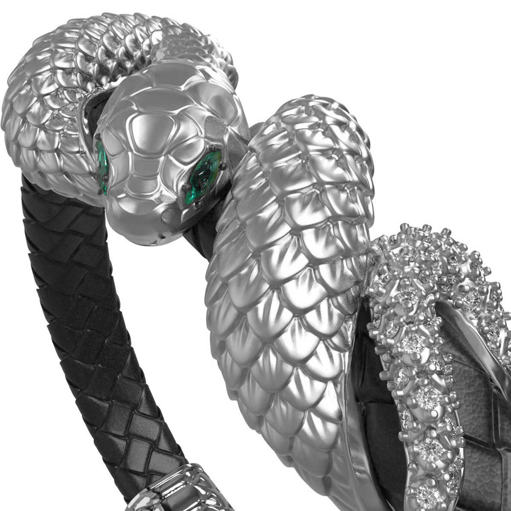 Браслет из белого золота c бриллиантами, изумрудом и шнурком