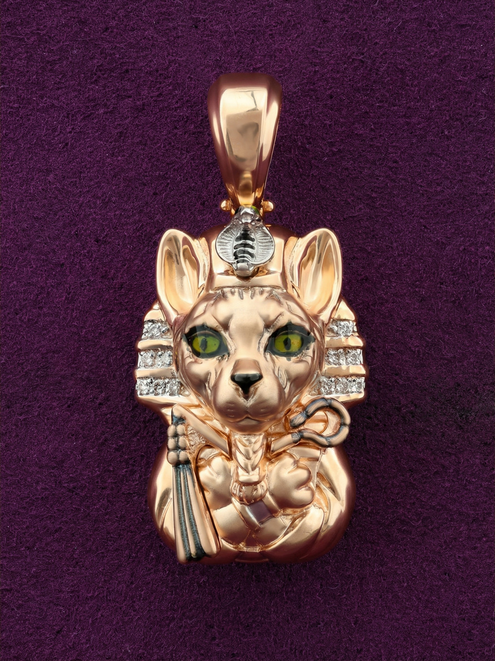 Подвеска из золота c эмалью, бриллиантами и рубином