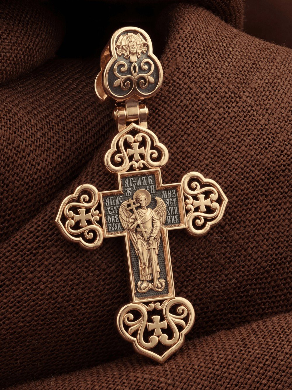 Крест из золота