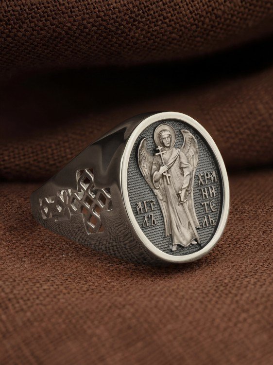 Кольцо из белого золота