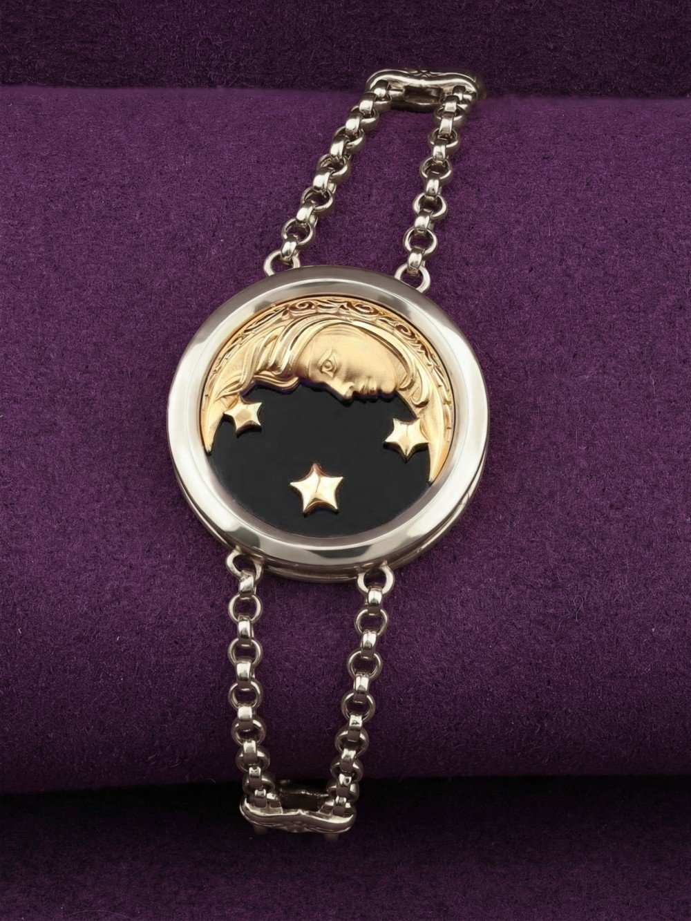 Браслет из белого золота c ониксом и перламутром