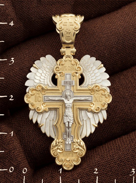 Крест из лимонного золота c перламутром