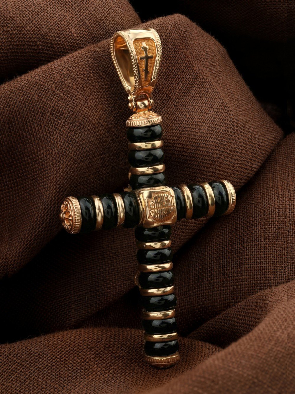 Крест из золота c ониксом