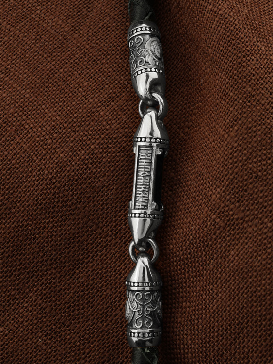 Гайтан из белого золота c кожаным шнурком и ониксом