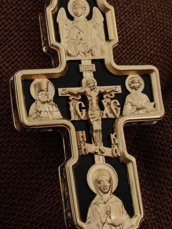 Крест из золота c ониксом