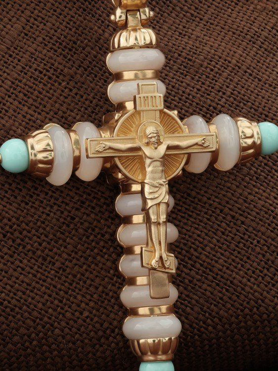 Крест из золота c бирюзой и кахолонгом