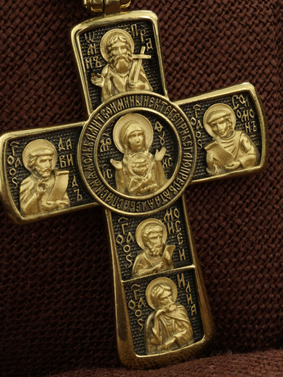 Крест из лимонного золота